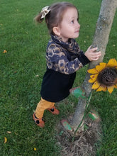 Load image into Gallery viewer, Kids Tulip Sweater - Oranges (bamboo french terry)